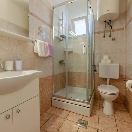Apartman Cozy In Pag With Wi-fi