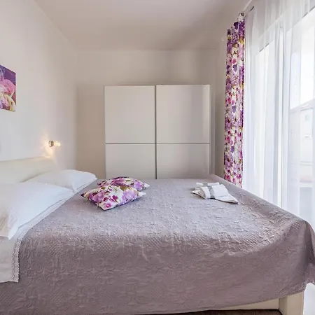 Apartman Cozy In Pag With Wi-fi Pag Town
